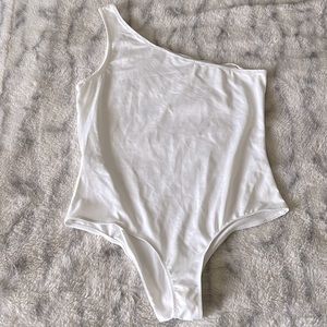 White Basic One Shoulder Bodysuit
